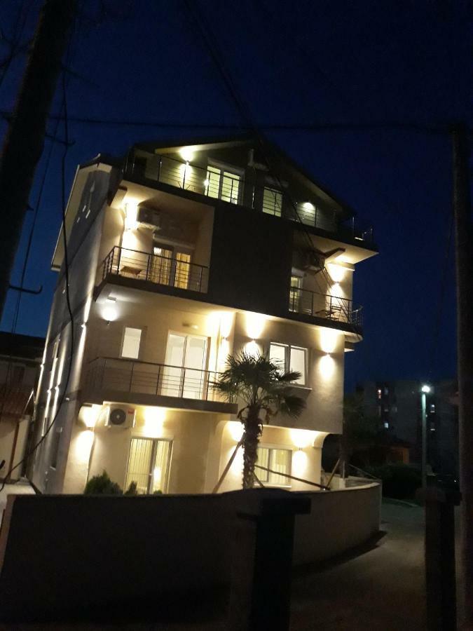 Vila & Apartments Matea Gevgelija Exteriör bild